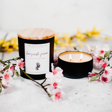 Load image into Gallery viewer, Honeysuckle Jasmine Candle